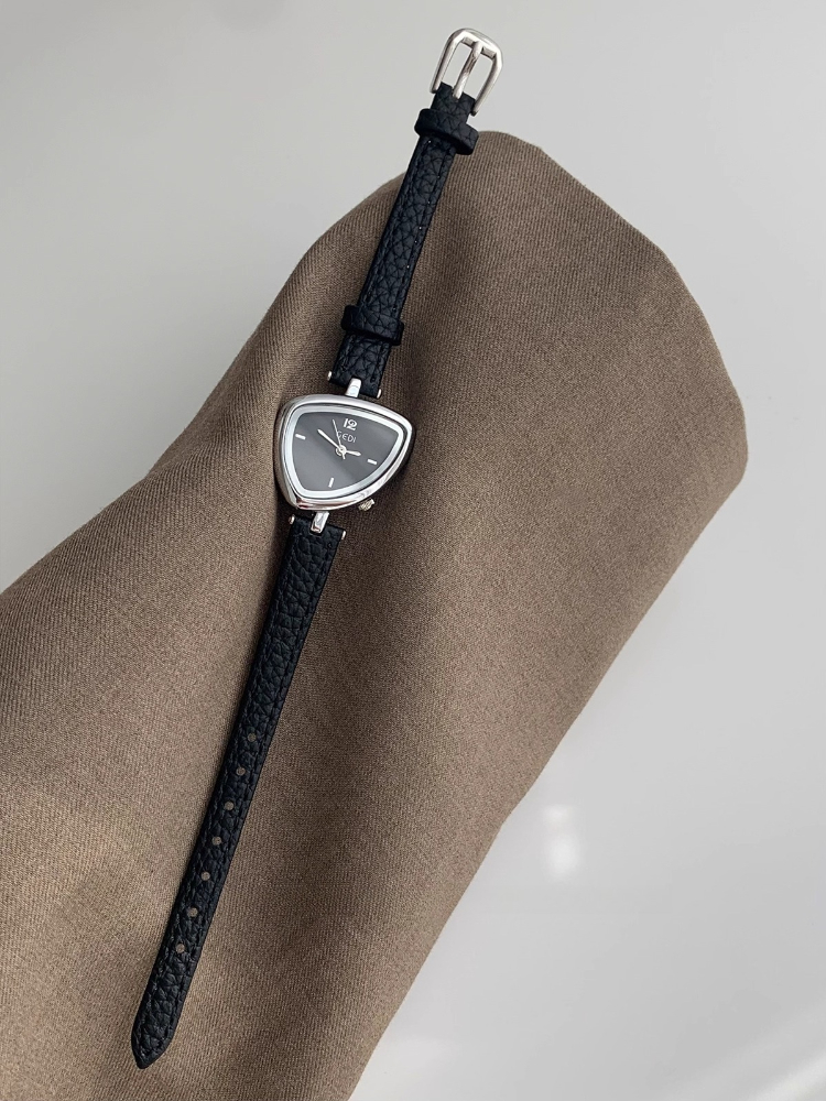 Women Quartz Watch Simple Gold - Watch Triangle Luxury review and price
