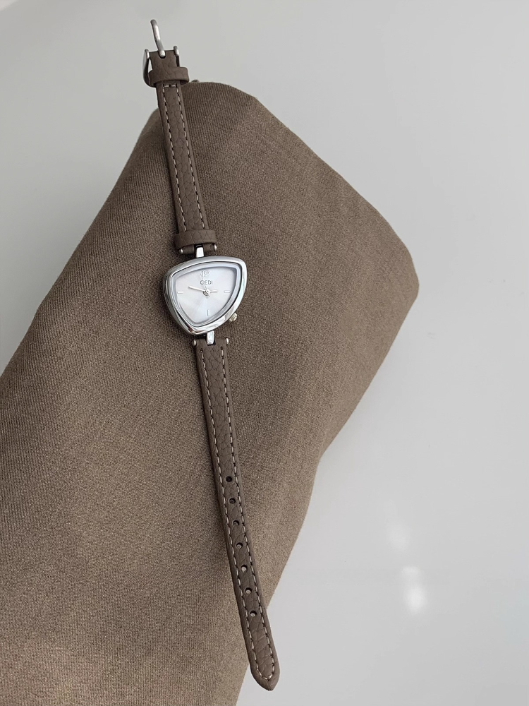 Women Quartz Watch Simple Gold - Watch Triangle Luxury review and price
