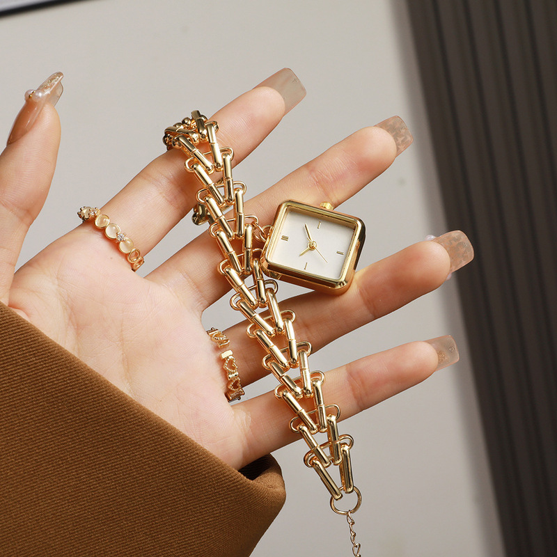 Women Quartz Watch Light Luxur - Watch Triangle Luxury review and price
